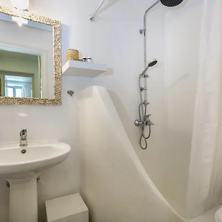 Golden Sea * Hriszí Aktí