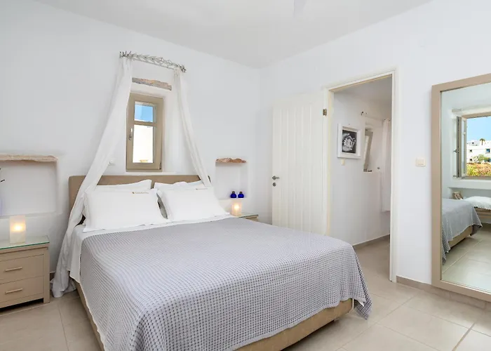 Golden Sea Chrisi Akti (Paros)